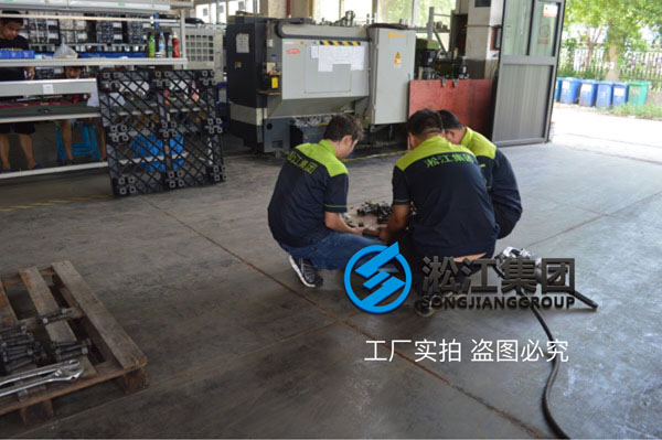 【图析】DN400橡胶接头压力检测“好质量不是说说而已” 【图析】DN400橡胶接头压力检测“好质量不是说说而已”