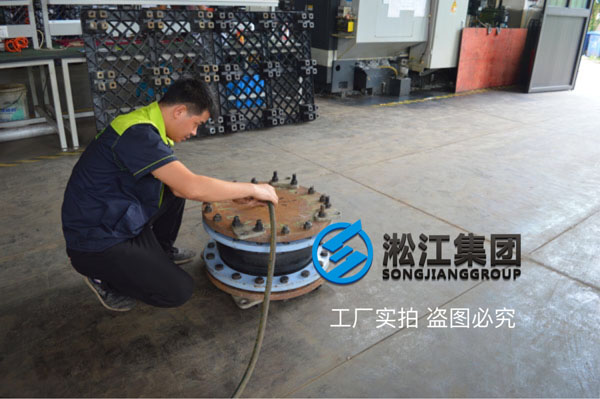 【图析】DN400橡胶接头压力检测“好质量不是说说而已” 【图析】DN400橡胶接头压力检测“好质量不是说说而已”