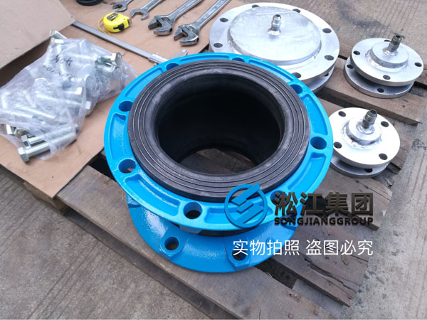 新型橡胶接头生产出来后的第一件事就是压力检测
