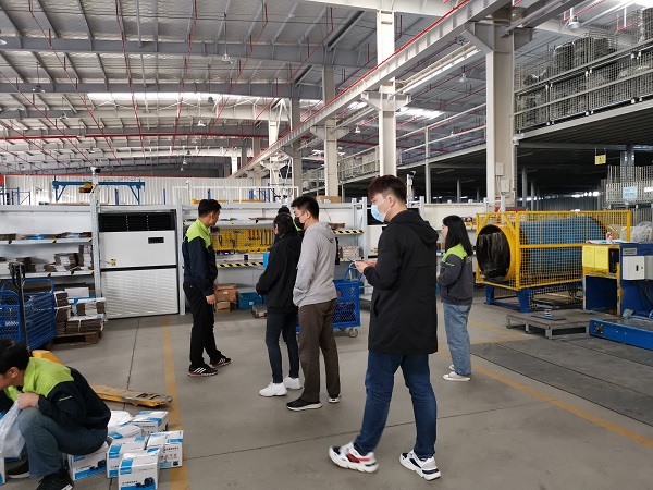 Rubber joint customers visit Nantong factory