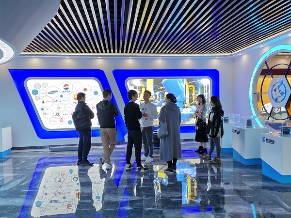 热烈欢迎上海交大工商管理55期同学莅临指导工作 热烈欢迎上海交大工商管理55期同学莅临指导工作